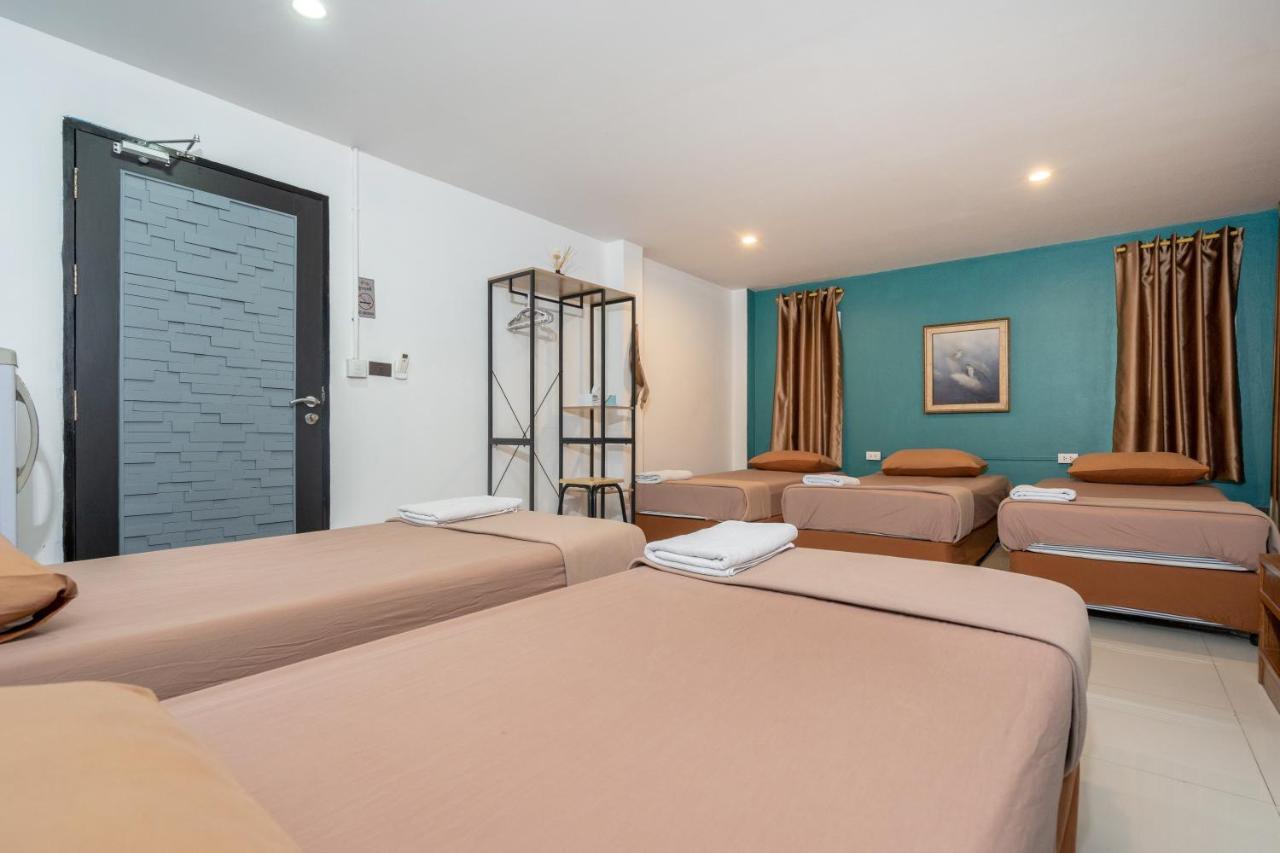 Patong Black Pantera Hostel מראה חיצוני תמונה