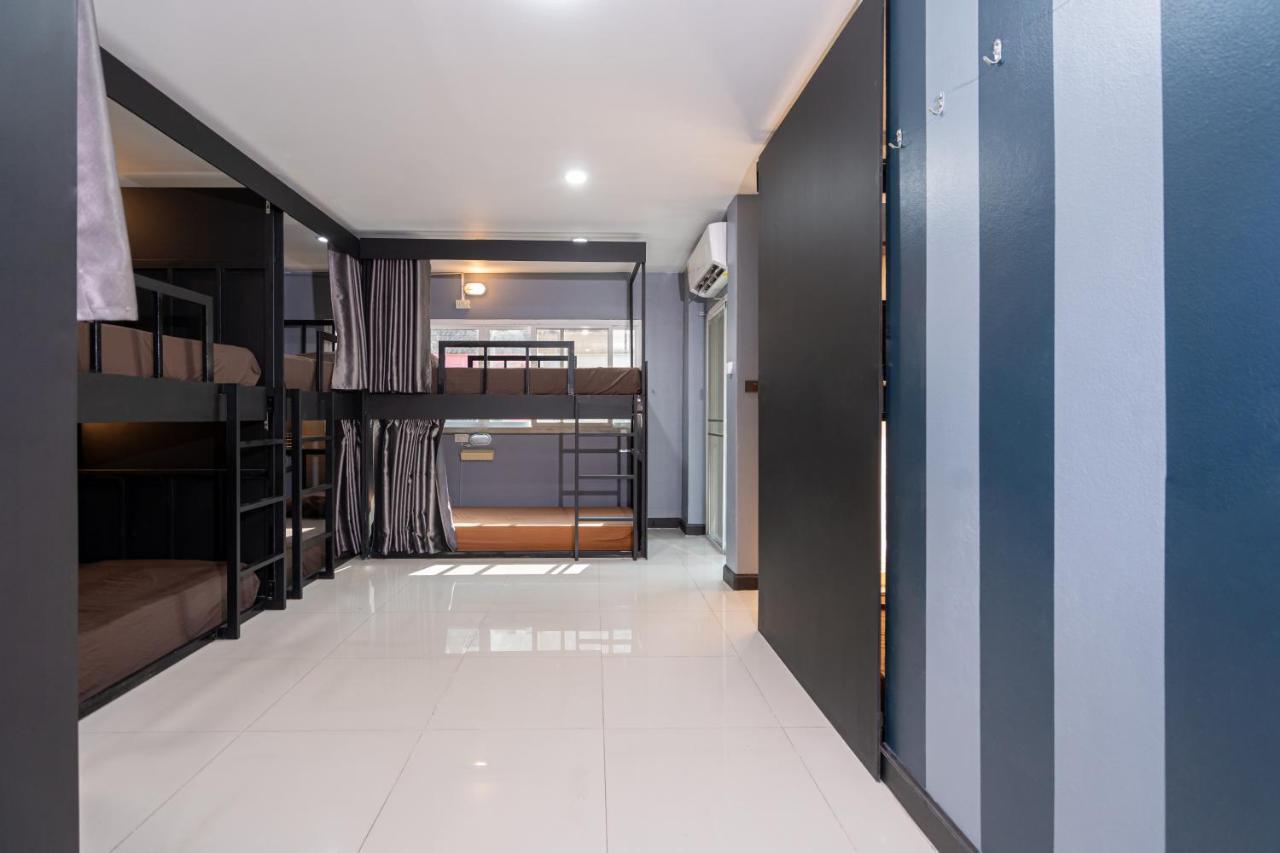 Patong Black Pantera Hostel מראה חיצוני תמונה