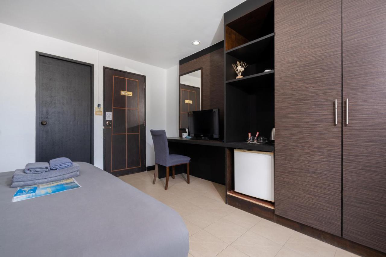 Patong Black Pantera Hostel מראה חיצוני תמונה