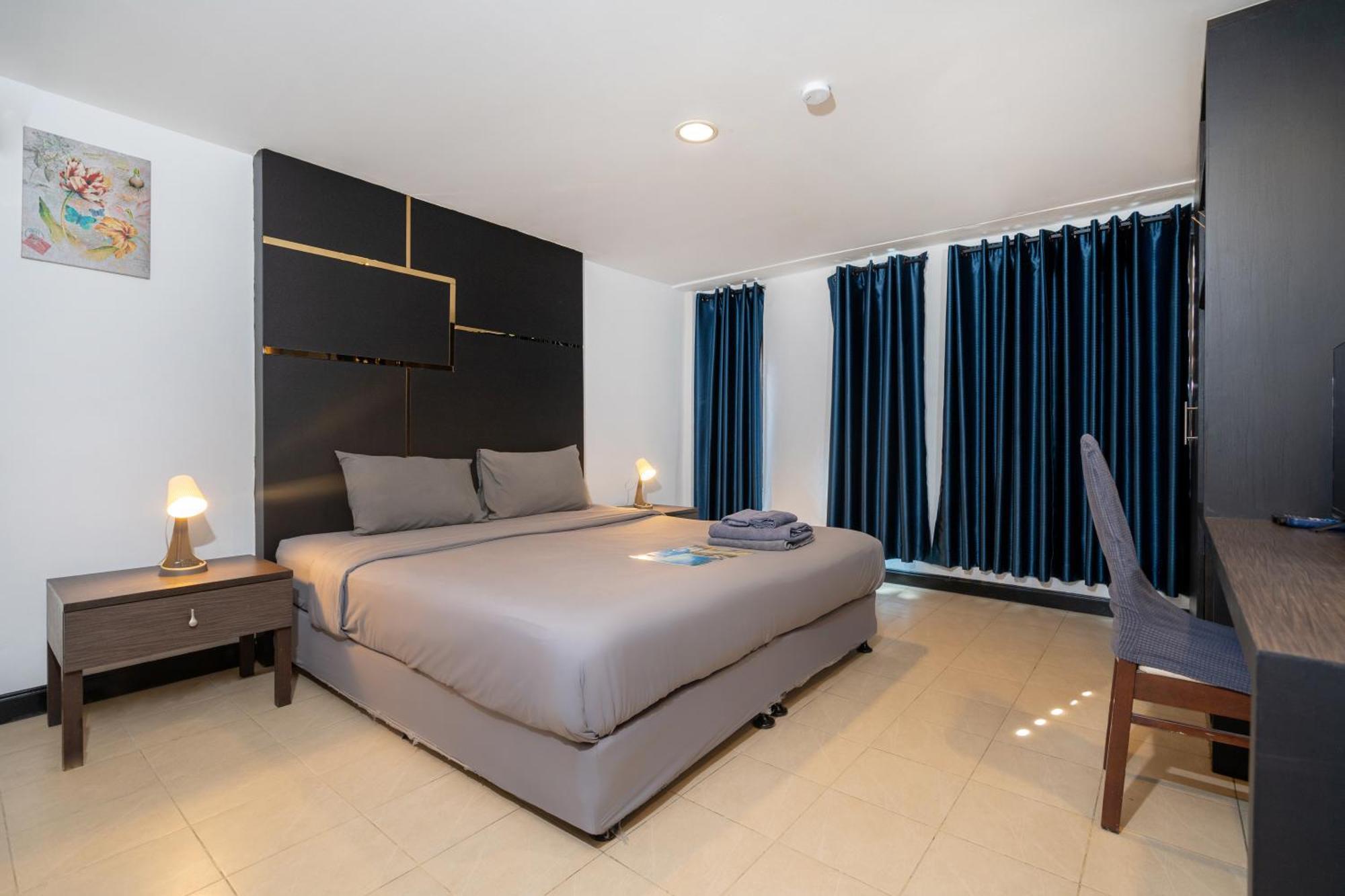 Patong Black Pantera Hostel מראה חיצוני תמונה