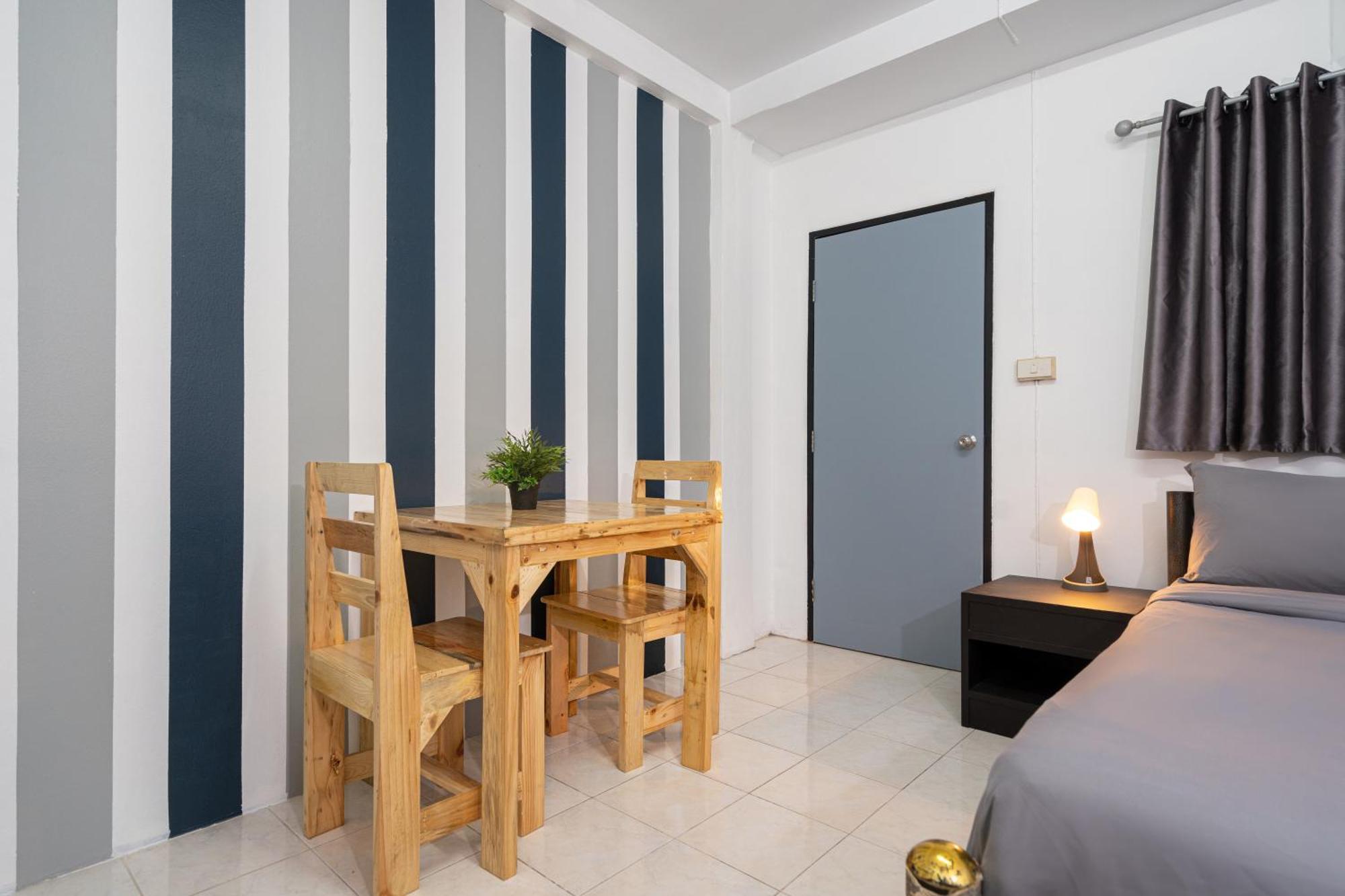 Patong Black Pantera Hostel מראה חיצוני תמונה
