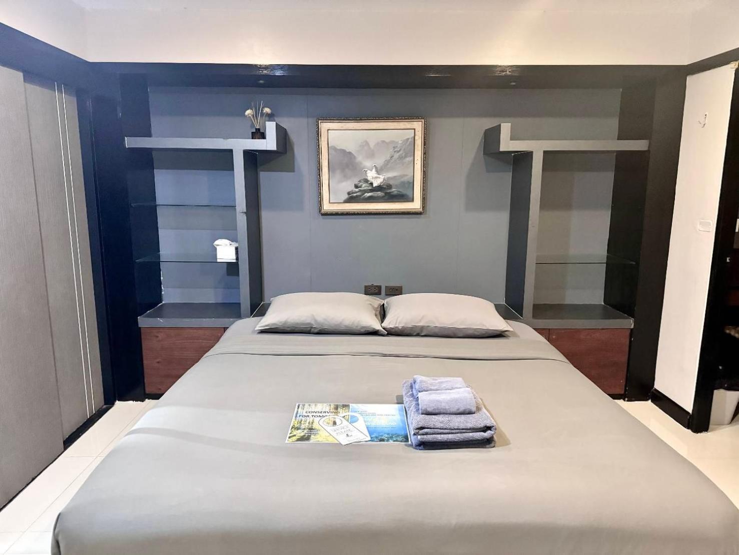Patong Black Pantera Hostel מראה חיצוני תמונה